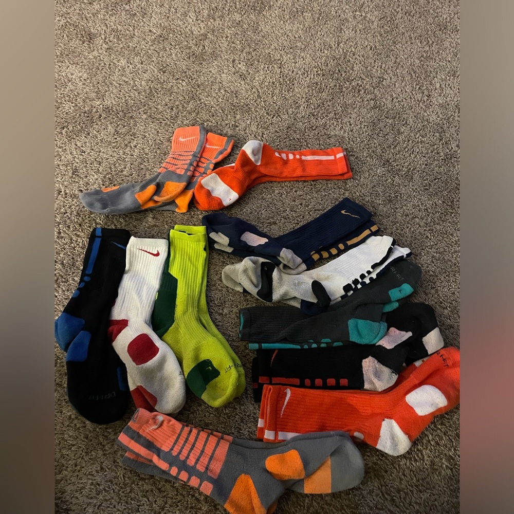 Vintage Nike elite socks. LOT  11 pairs size large